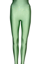 Load image into Gallery viewer, Treetop Leggings
